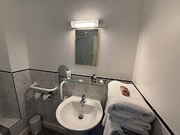 River Haven Hotel