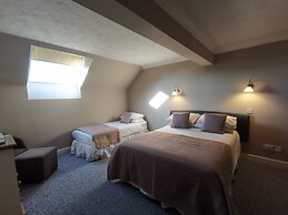 River Haven Hotel