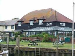River Haven Hotel