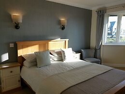 River Haven Hotel