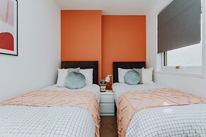 Brand New Townhouse In Rugby