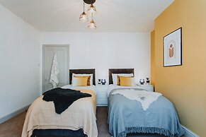 Brand New Townhouse In Rugby