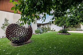 Yallambee by Your Innkeeper Mudgee