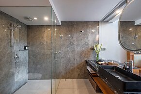 Kayumas Seminyak Resort