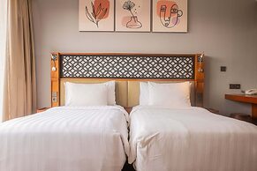 Kayumas Seminyak Resort