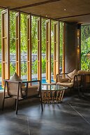 Kayumas Seminyak Resort