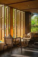 Kayumas Seminyak Resort