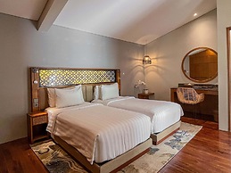 Kayumas Seminyak Resort