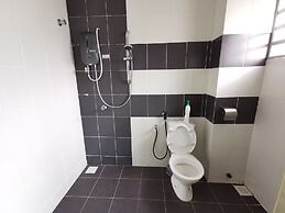 The Woodz Homestay - 2 Storey House