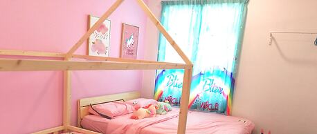 The Woodz Homestay - 2 Storey House