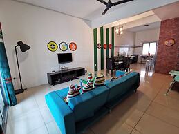 The Woodz Homestay - 2 Storey House