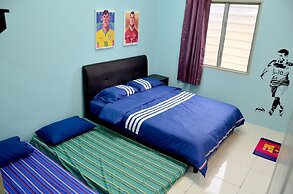 The Woodz Homestay - 2 Storey House