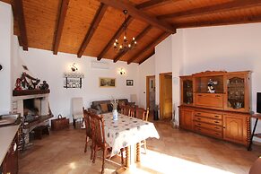 Holiday House San Pruti