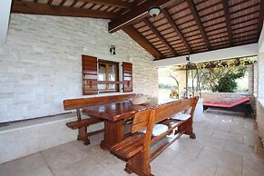 Holiday House San Pruti