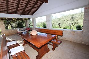 Holiday House San Pruti