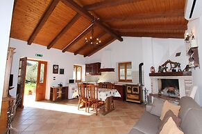 Holiday House San Pruti