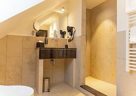 MUZE Hotel Düsseldorf - Handwritten Collection