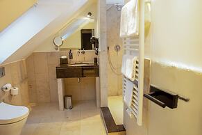 MUZE Hotel Düsseldorf - Handwritten Collection