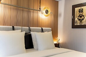 MUZE Hotel Düsseldorf - Handwritten Collection