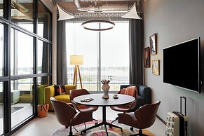 Moxy Cologne Bonn Airport