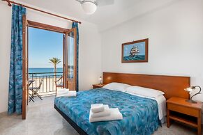 I Tre Golfi Beach Apartments