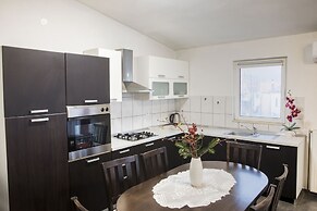 Modern 100m2 apt With the Terrace & Beautiful View