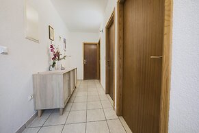 Modern 100m2 apt With the Terrace & Beautiful View