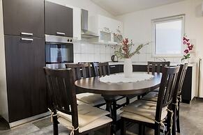 Modern 100m2 apt With the Terrace & Beautiful View