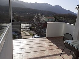 Modern 100m2 apt With the Terrace & Beautiful View