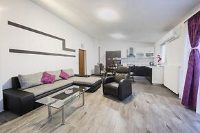 Modern 100m2 apt With the Terrace & Beautiful View