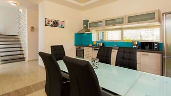 Blue Mare Villa in Rethimno Crete