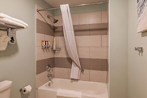 Inn At Moss Landing Point