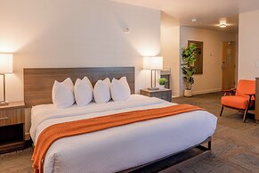 Inn At Moss Landing Point