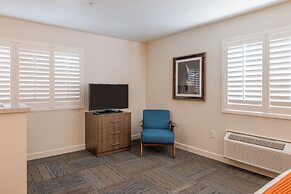 Inn At Moss Landing Point