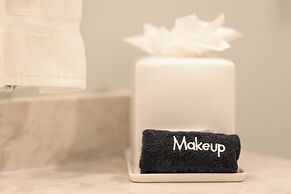 Inn At Moss Landing Point