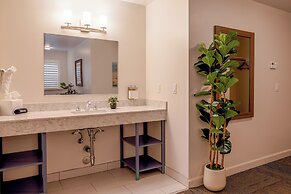 Inn At Moss Landing Point