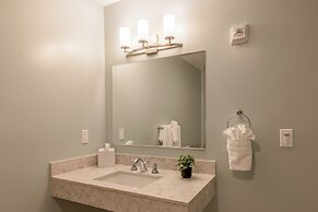 Inn At Moss Landing Point