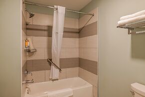 Inn At Moss Landing Point