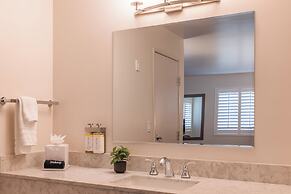 Inn At Moss Landing Point