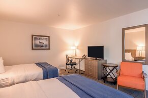 Inn At Moss Landing Point