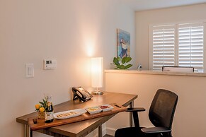 Inn At Moss Landing Point