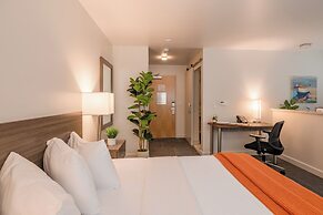 Inn At Moss Landing Point