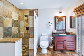 Aina Nalu C107 2 Bedroom Condo by Redawning