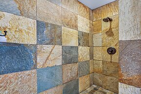 Aina Nalu C107 2 Bedroom Condo by Redawning