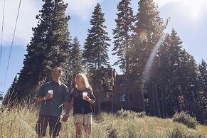 Modern 1 bedroom in Ski Trails by RedAwning Save 10% on 3 Nights, 15% 