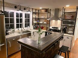 Boyd Harvey Main House And Carriage House 4 Bedroom Home by RedAwning