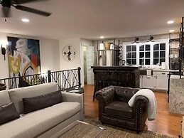 Boyd Harvey Main House And Carriage House 4 Bedroom Home by RedAwning