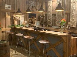 Boyd Harvey Main House And Carriage House 4 Bedroom Home by RedAwning