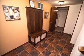 Huge Ruidoso W/ Game Room, Pool, 2 Balconies, 2 Kitchens - Sleeps 17!