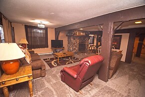 Huge Ruidoso W/ Game Room, Pool, 2 Balconies, 2 Kitchens - Sleeps 17!